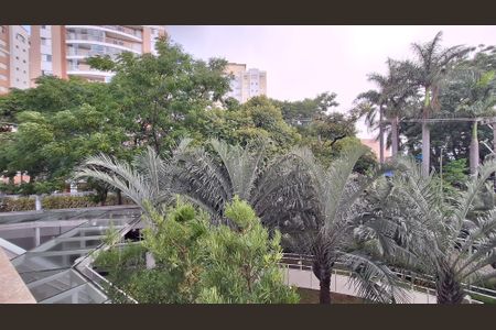 Apartamento à venda com 252m², 4 quartos e 4 vagas Apartamento à venda com 252m², 4 quartos e 4 vagasVista