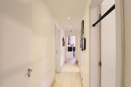Apartamento à venda com 252m², 4 quartos e 4 vagasCorredor
