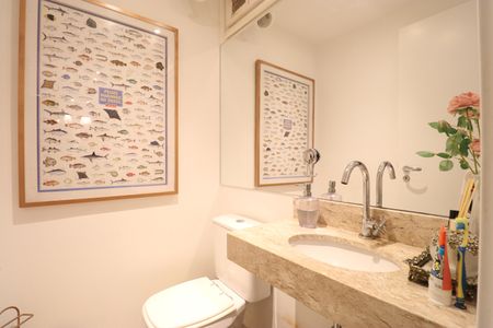 Apartamento à venda com 252m², 4 quartos e 4 vagasLavabo