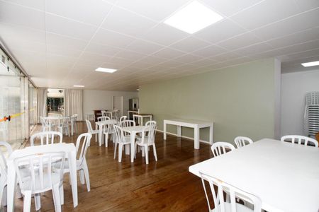 Apartamento para alugar com 150m², 2 quartos e 1 vaga Apartamento para alugar com 150m², 2 quartos e 1 vagaÁrea Comum - Salão de Festas e Brinquedoteca