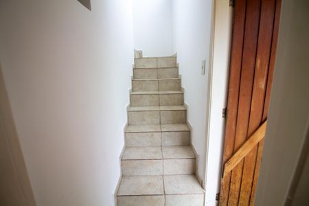 Casa para alugar com 40m², 1 quarto e sem vaga Casa para alugar com 40m², 1 quarto e sem vagaEscada