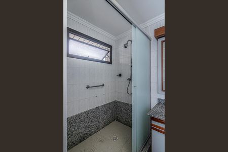 Apartamento à venda com 138m², 2 quartos e 2 vagasbanheiro na suíte_3
