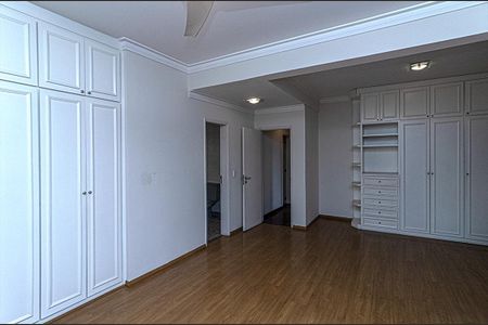 Apartamento à venda com 138m², 2 quartos e 2 vagassuíte_4