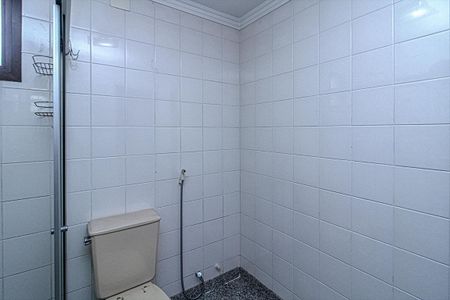 Apartamento à venda com 138m², 2 quartos e 2 vagasbanheiro social_3