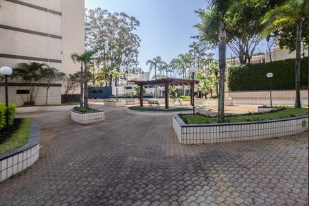 Apartamento à venda com 138m², 2 quartos e 2 vagasespaço de convivência_2