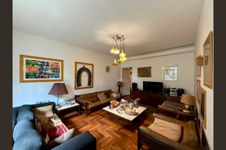 Sala de casa à venda com 3 quartos, 350m² em Campo Belo, São Paulo