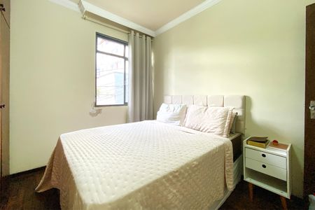 Quarto 1 de apartamento à venda com 2 quartos, 80m² em Sagrada Família, Belo Horizonte