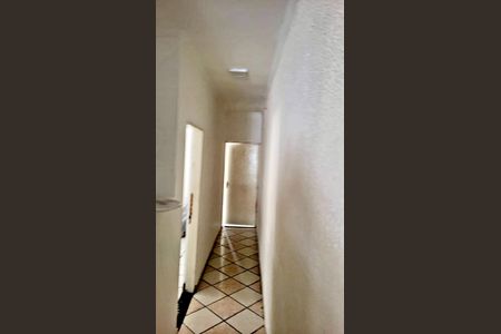 Corredor de casa para alugar com 2 quartos, 100m² em Jardim Vila Carrao, São Paulo