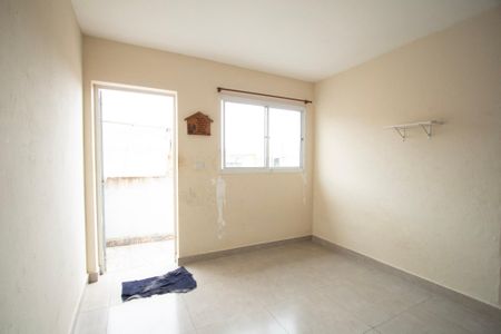 Casa para alugar com 40m², 1 quarto e 1 vagaSala 