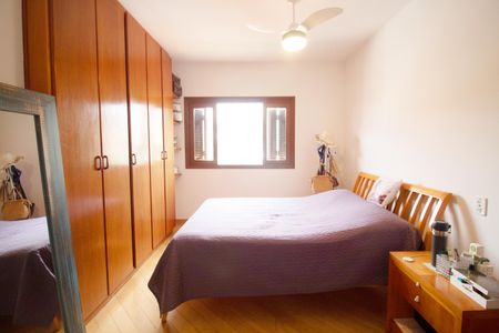 Casa para alugar com 340m², 4 quartos e 4 vagas