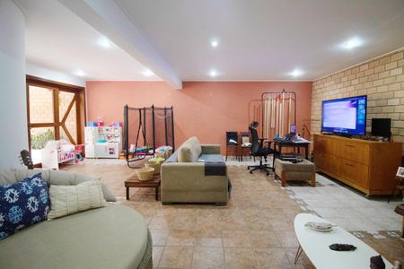 Casa para alugar com 340m², 4 quartos e 4 vagas