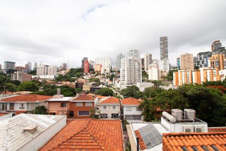Casa para alugar com 340m², 4 quartos e 4 vagas