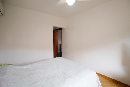 Casa para alugar com 340m², 4 quartos e 4 vagas