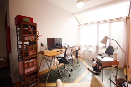 Casa para alugar com 340m², 4 quartos e 4 vagas