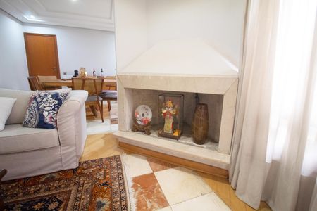 Casa para alugar com 340m², 4 quartos e 4 vagas