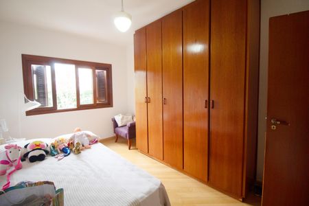 Casa para alugar com 340m², 4 quartos e 4 vagas