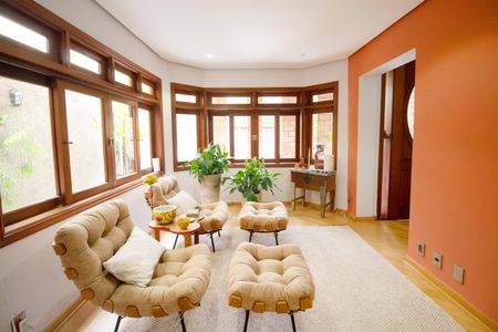 Casa à venda com 4 quartos, 340m² em Vila Madalena, São Paulo