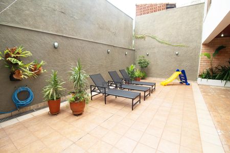 Casa para alugar com 340m², 4 quartos e 4 vagas