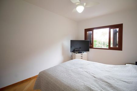 Casa para alugar com 340m², 4 quartos e 4 vagas