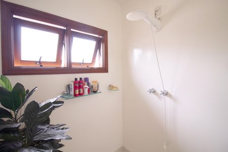 Casa para alugar com 340m², 4 quartos e 4 vagas