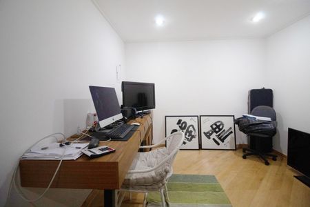 Casa para alugar com 340m², 4 quartos e 4 vagas