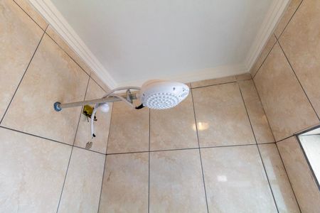 Casa para alugar com 61m², 2 quartos e sem vagaBanheiro