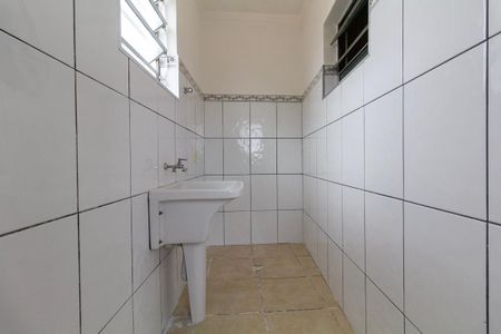 Casa para alugar com 61m², 2 quartos e sem vagaÁrea de Serviço