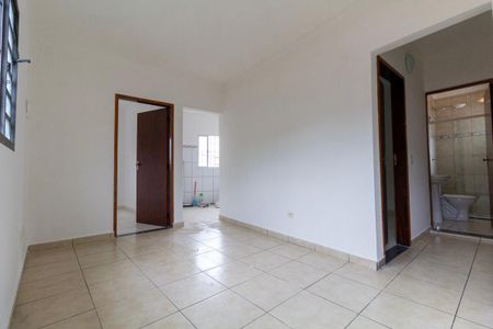 Sala de casa para alugar com 2 quartos, 61m² em Vila Nhocuné, São Paulo