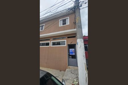 Casa para alugar com 61m², 2 quartos e sem vagaFachada