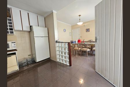 Casa para alugar com 180m², 3 quartos e 2 vagasCozinha