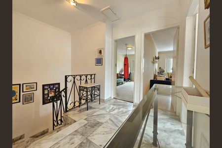 Casa para alugar com 180m², 3 quartos e 2 vagasCorredor