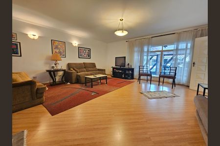 Sala de casa para alugar com 3 quartos, 180m² em Vila Sao Francisco (zona Sul), São Paulo