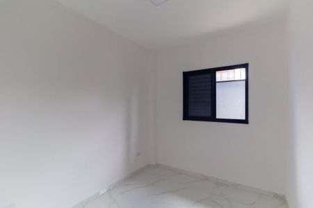 Quarto 2 de apartamento para alugar com 2 quartos, 44m² em Vila Paulo Silas, São Paulo
