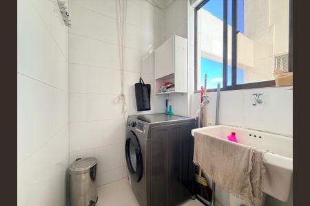 Apartamento à venda com 60m², 2 quartos e 2 vagasÁrea de Serviço