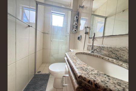 Apartamento à venda com 60m², 2 quartos e 2 vagasBanheiro