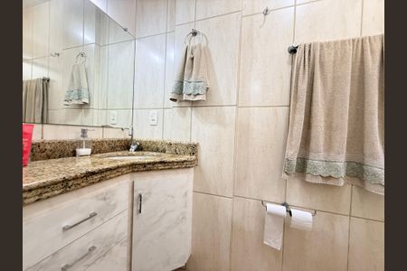 Apartamento à venda com 60m², 2 quartos e 2 vagasBanheiro da Suíte