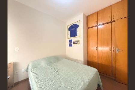 Apartamento à venda com 60m², 2 quartos e 2 vagasQuarto 2