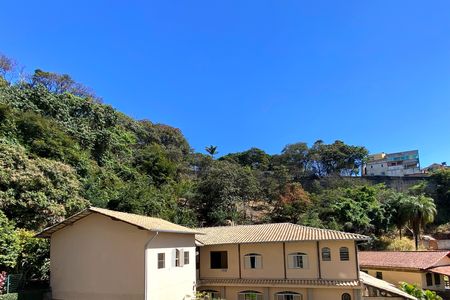 Vista do quarto de apartamento para alugar com 2 quartos, 60m² em Minas Brasil, Belo Horizonte