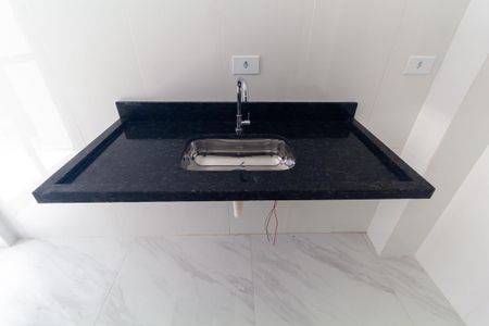 Cozinha de apartamento para alugar com 2 quartos, 38m² em Vila Paulo Silas, São Paulo