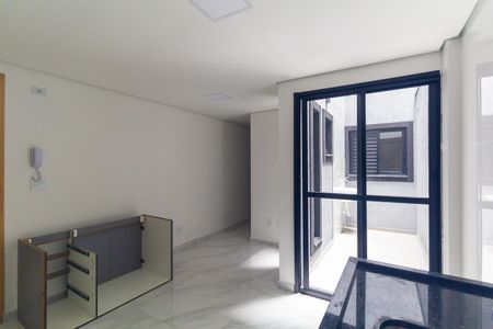 Sala de apartamento para alugar com 2 quartos, 38m² em Vila Paulo Silas, São Paulo