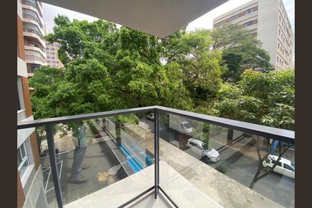 Apartamento à venda com 189m², 4 quartos e 3 vagas Apartamento à venda com 189m², 4 quartos e 3 vagasSacada