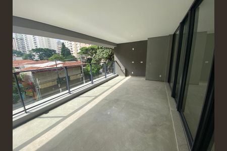 Apartamento à venda com 189m², 4 quartos e 3 vagas Apartamento à venda com 189m², 4 quartos e 3 vagasSacada