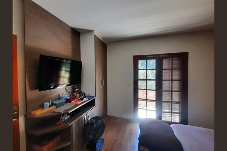 Casa à venda com 212m², 3 quartos e 4 vagas Casa à venda com 212m², 3 quartos e 4 vagasQuarto