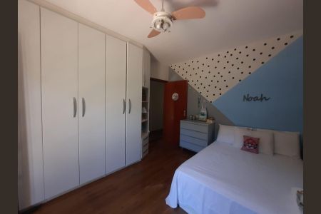 Casa à venda com 212m², 3 quartos e 4 vagas