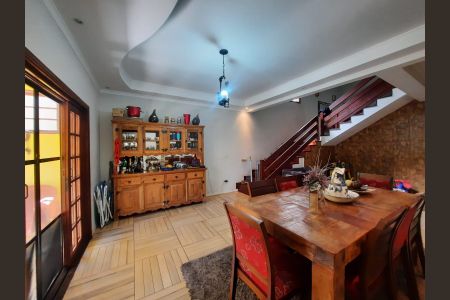 Casa à venda com 212m², 3 quartos e 4 vagas