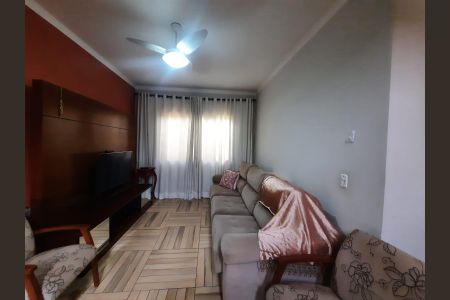 Casa à venda com 212m², 3 quartos e 4 vagas Casa à venda com 212m², 3 quartos e 4 vagasSala