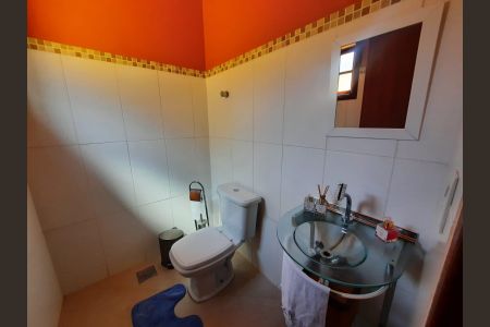 Casa à venda com 212m², 3 quartos e 4 vagas Casa à venda com 212m², 3 quartos e 4 vagasBanheiro