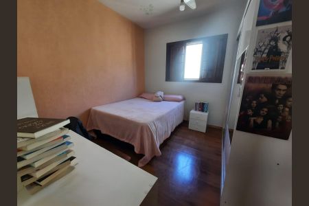 Casa à venda com 212m², 3 quartos e 4 vagas Casa à venda com 212m², 3 quartos e 4 vagasQuarto