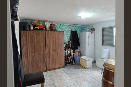 Quarto 2 de casa para alugar com 2 quartos, 50m² em Vila Herminia, São Paulo