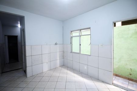 Sala de casa para alugar com 2 quartos, 65m² em Pavuna, Rio de Janeiro